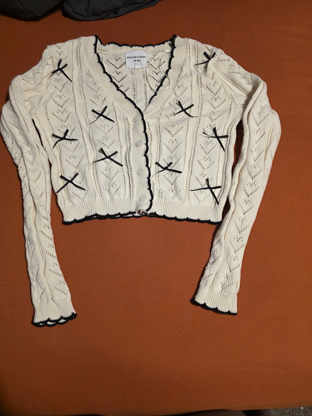 Willow & Wind Cream Cropped Cardigan with Black Trim‎